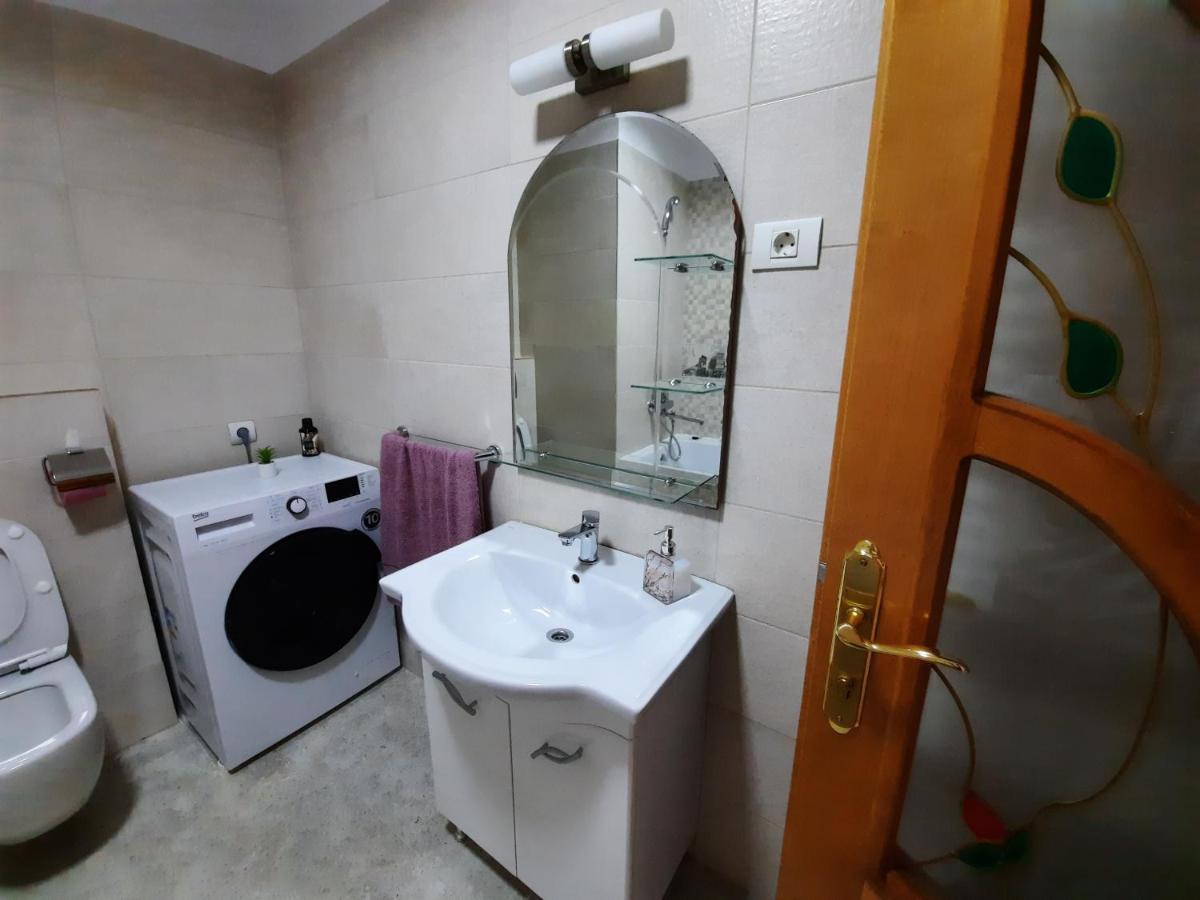 Jeni' S Apartament Constanta Exterior photo